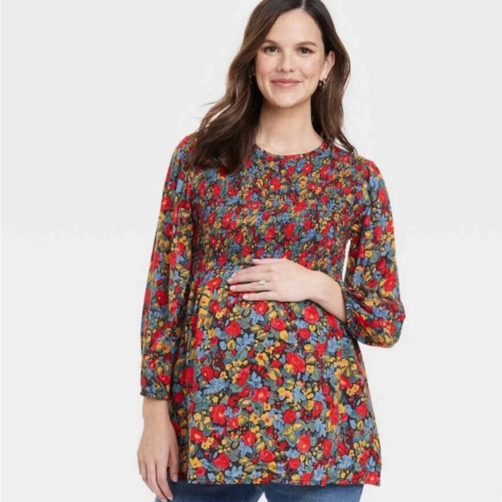 Isabel Maternity by Ingrid & Isabel Red Floral Smocked Maternity Tunic